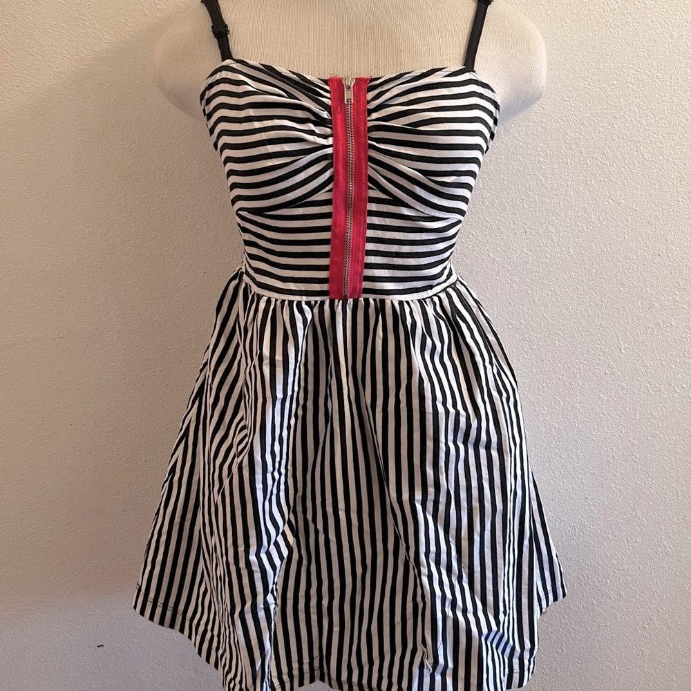 Hot Topic Zipper Dress